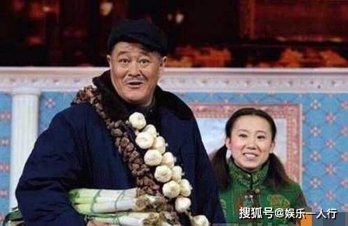 22岁就被赵本山捧红，成名后开百万豪车，离婚后