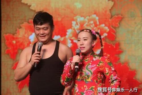 22岁就被赵本山捧红，成名后开百万豪车，离婚后
