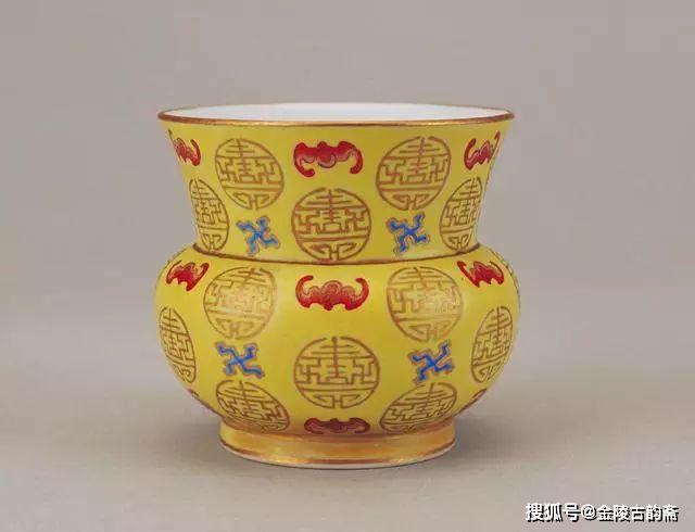 花瓶、中国、清時時代、成化款、豆腐款、 花瓶、中国、清時時代、成化款、豆腐款、