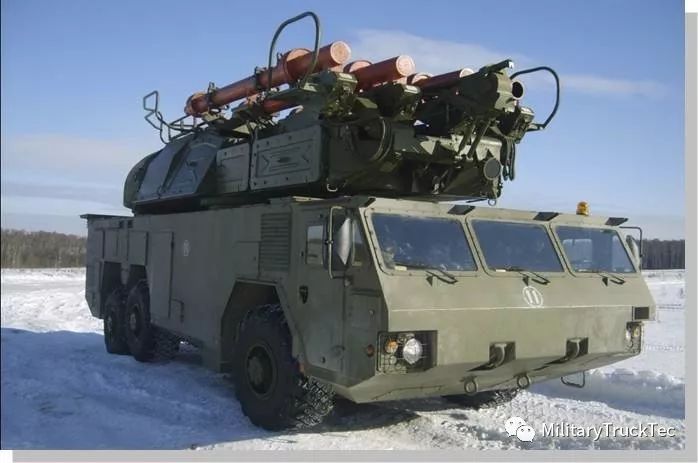 俄罗斯"山毛榉-m2型轮式防空导弹转载发射车