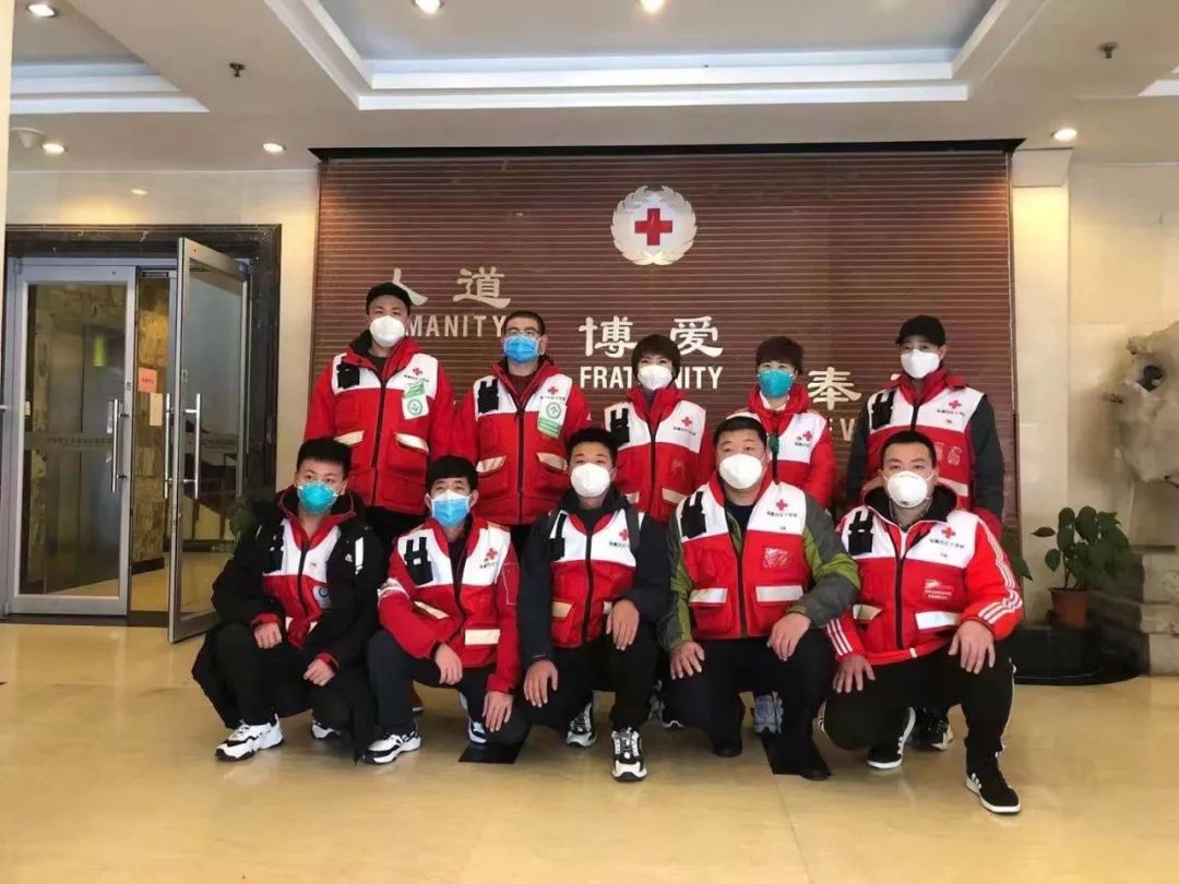 中国红十字会会长:加强对红十字会参与