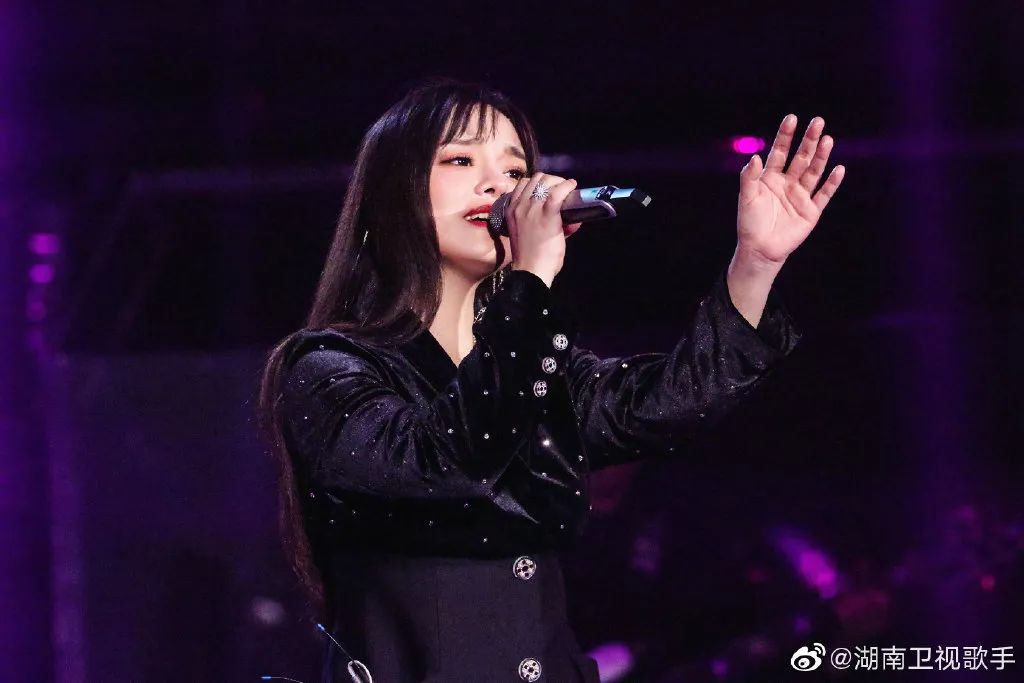 黄霄云想红想疯了?奇袭毛不易吃相难看,这届《歌手》不行啊!