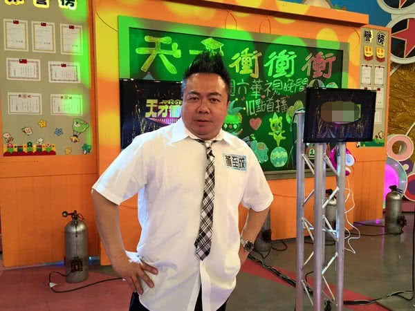 54岁男星因没回家吃年夜饭妻子怒断21年婚姻，曾