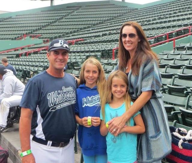 科比事故遇难者举行追思会,14岁女孩生前照曝光