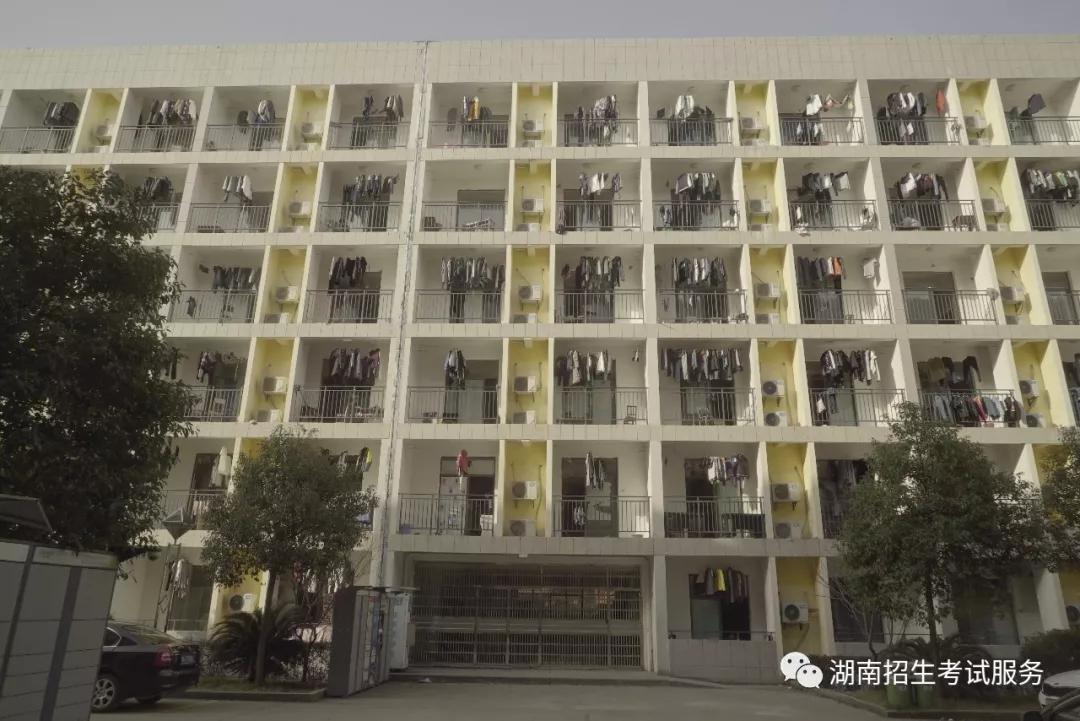 长沙华中涉外职业高中宿舍照片