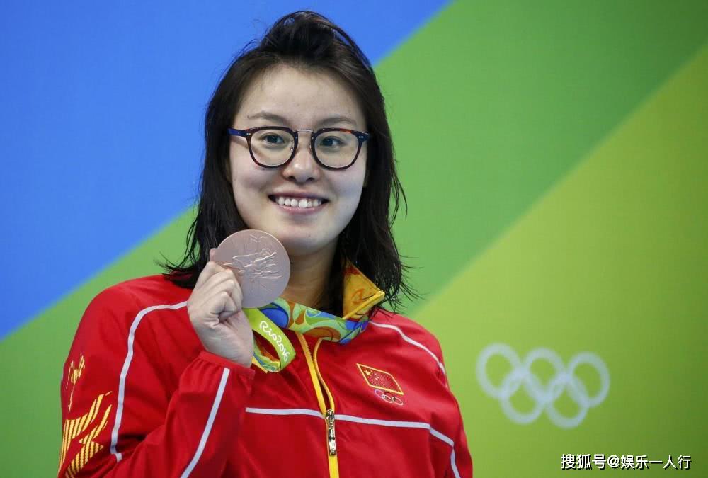 杨颖整牙之后变美，傅园慧步入后尘，整牙之后