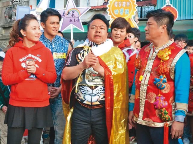 54岁男星因没回家吃年夜饭妻子怒断21年婚姻，曾