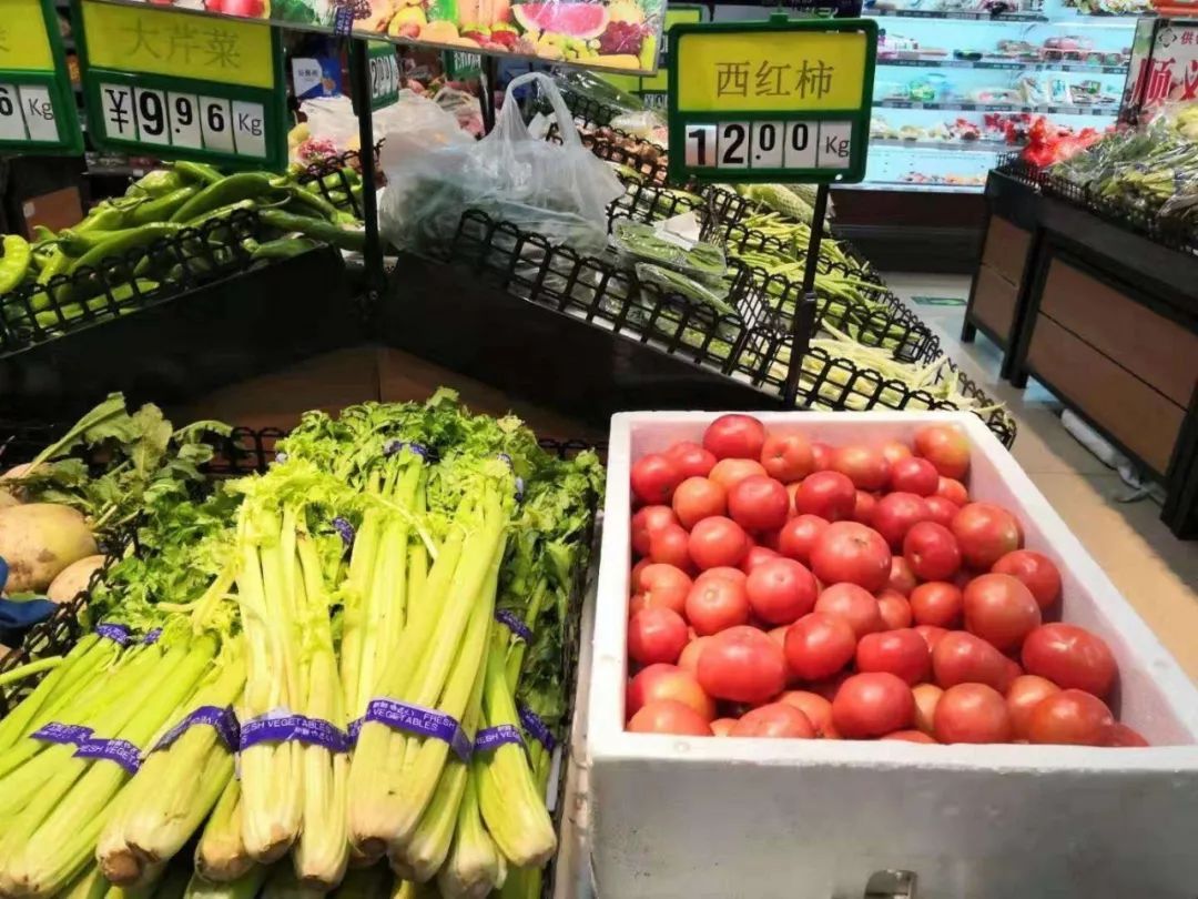 病毒可否在超市里的蔬菜,肉上存活?答:可以!