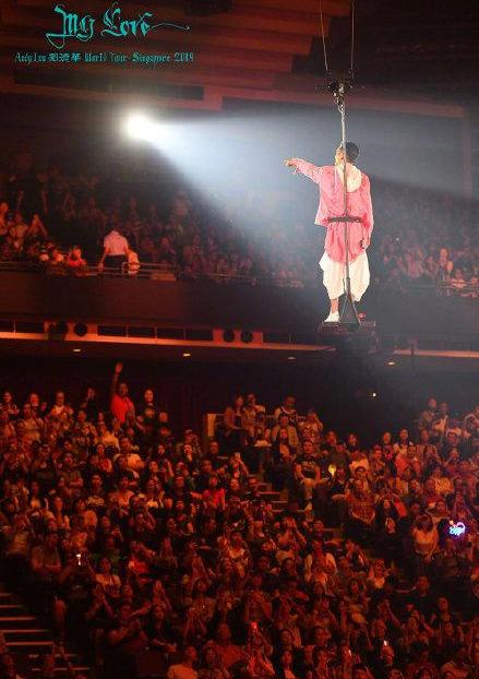 刘德华演唱会2024年演唱会时间 b1bdf44bd75841cfac5575d238a8c984.jpeg