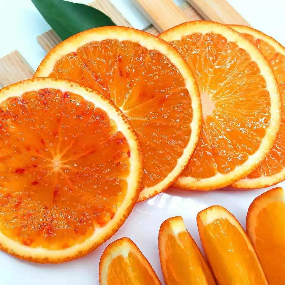 △小编实拍 新鲜的血橙会略带一些酸味,如果喜欢更甜的口味,可以静置