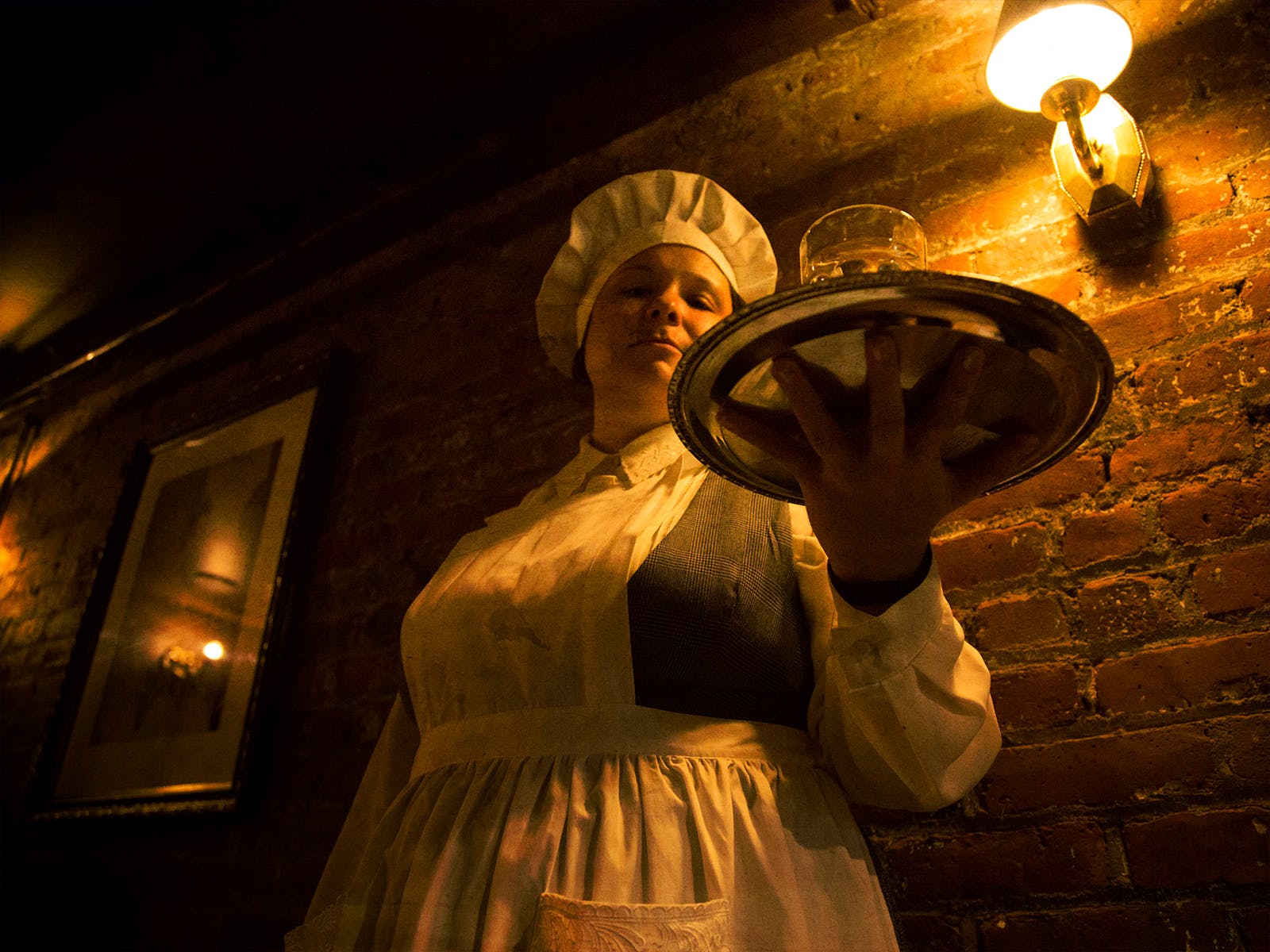 她让数十人感染伤寒，自称遭迫害拒隔离，被美