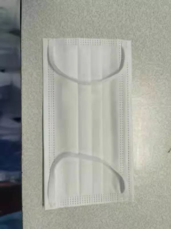 陆某人口罩案_戴口罩的卡通图片(3)
