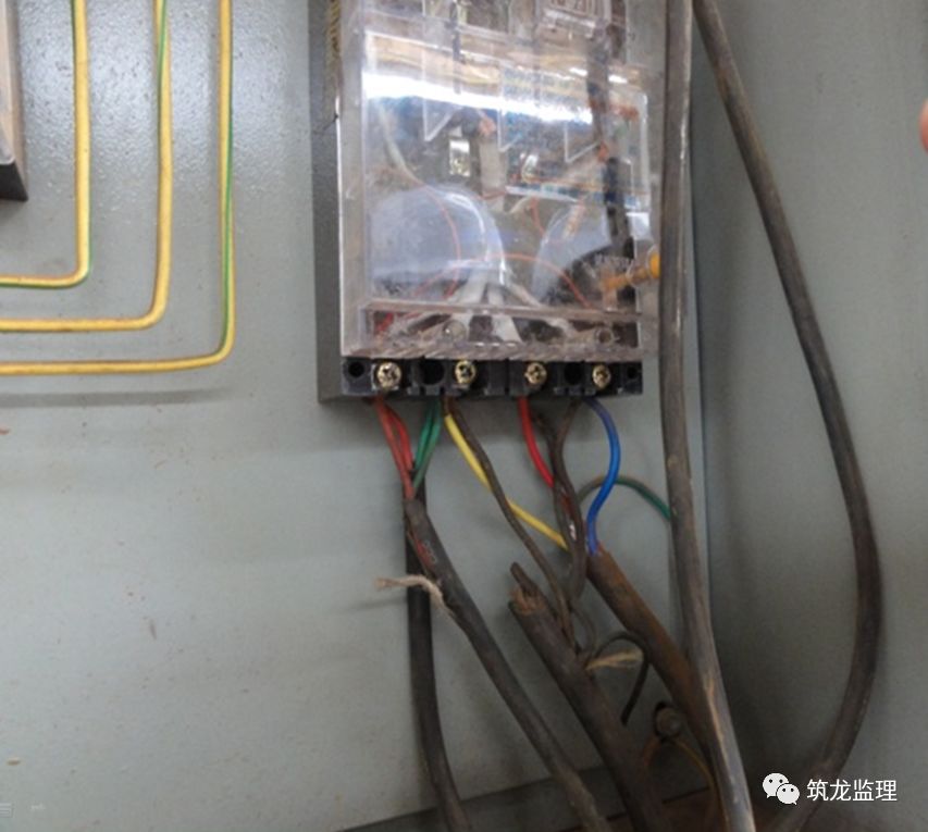 施工现场临时用电39种习惯性违章行为,条条戳中要害!
