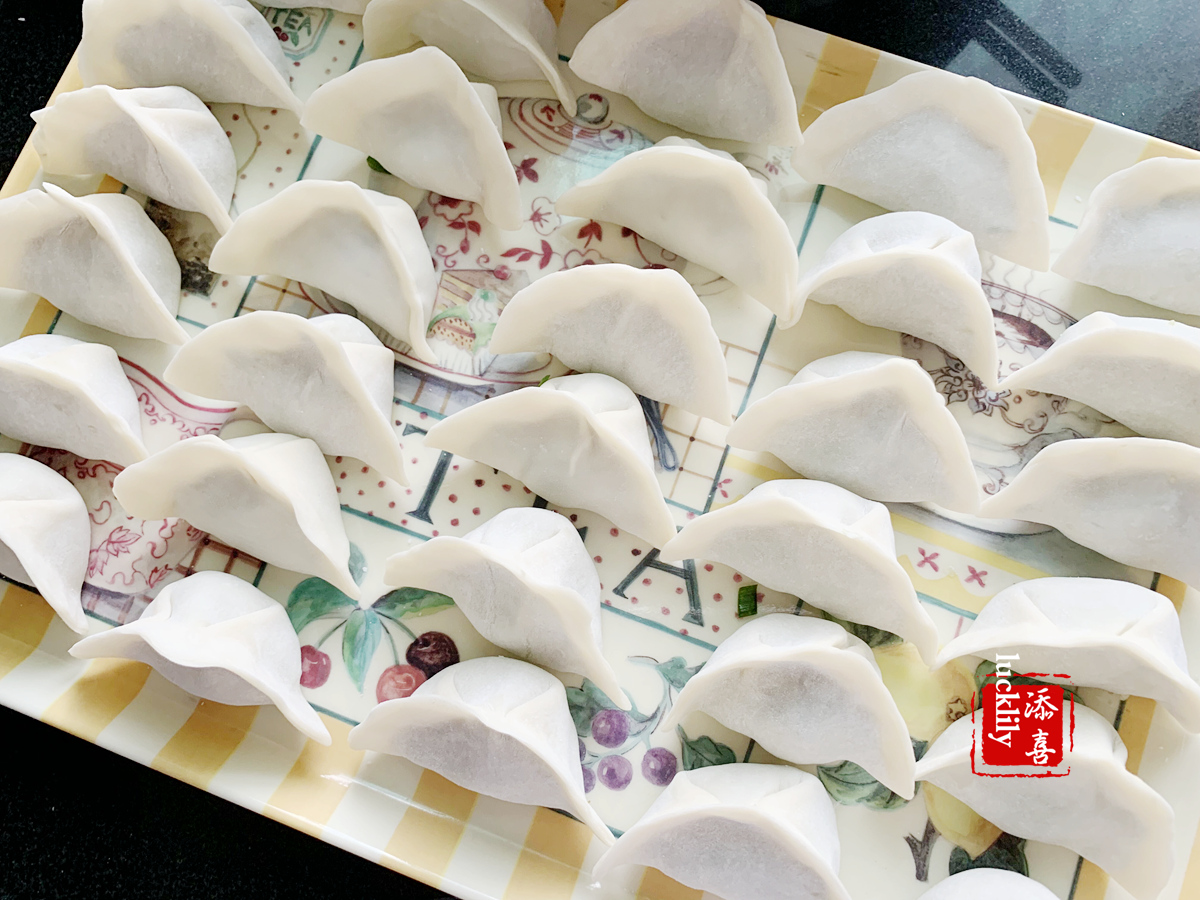【添喜的厨房】美食战疫——杭州妈妈玩面粉,包饺子花样越来越多了 【添喜的厨房】美食战疫——杭州妈妈玩面粉,包饺子花样越来越多了