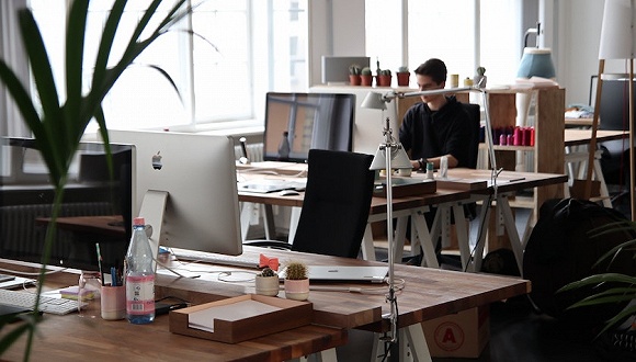 口罩厂获特批赶工，52小时工作制下韩国人想加班