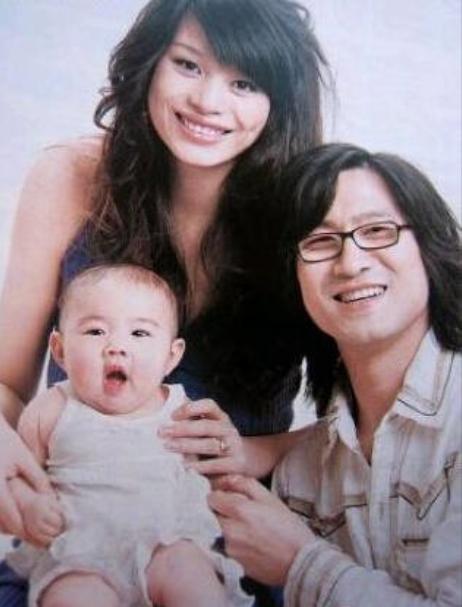 汪峰前妻想见女儿,问女儿心里有没有妈妈 汪峰前妻想见女儿,问女儿心里有没有妈妈