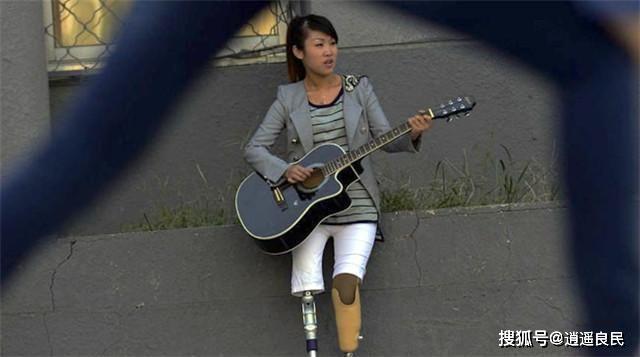 汶川地震中,她为救丈夫失去双腿,后被丈夫抛弃