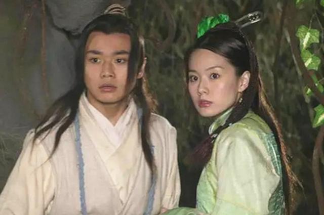 43岁林湘萍近照宛如少女比小3岁老公显年轻一对子女乖巧可爱