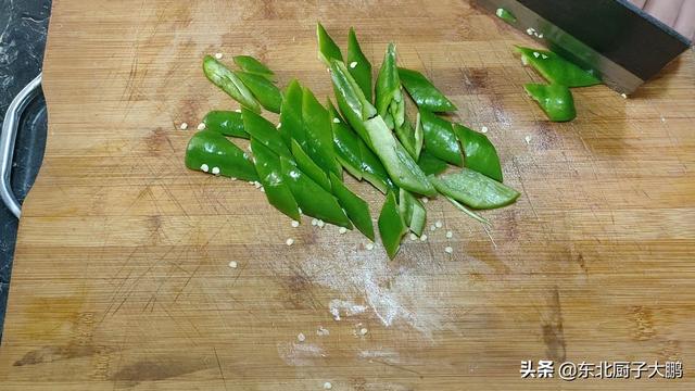 怎么种土豆教程 96ad79b2479b4b75974028a9ae37900f.jpeg