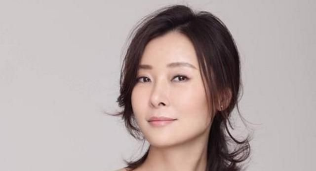 曾和死神掰过腕，当红时弃主持身份“裸”辞拍
