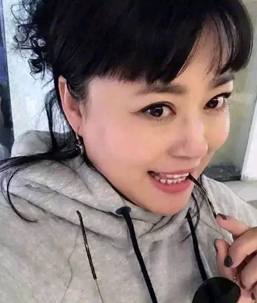 原创曾又胖又丑的李菁菁美出新高度,二婚嫁小鲜肉再次遭遇离异