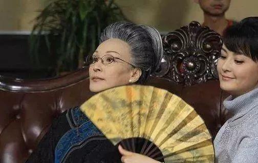 出道20年无绯闻，丈夫为娶她追了十年，如今36岁
