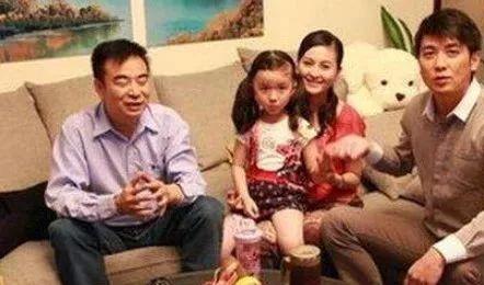 出道20年无绯闻，丈夫为娶她追了十年，如今36岁