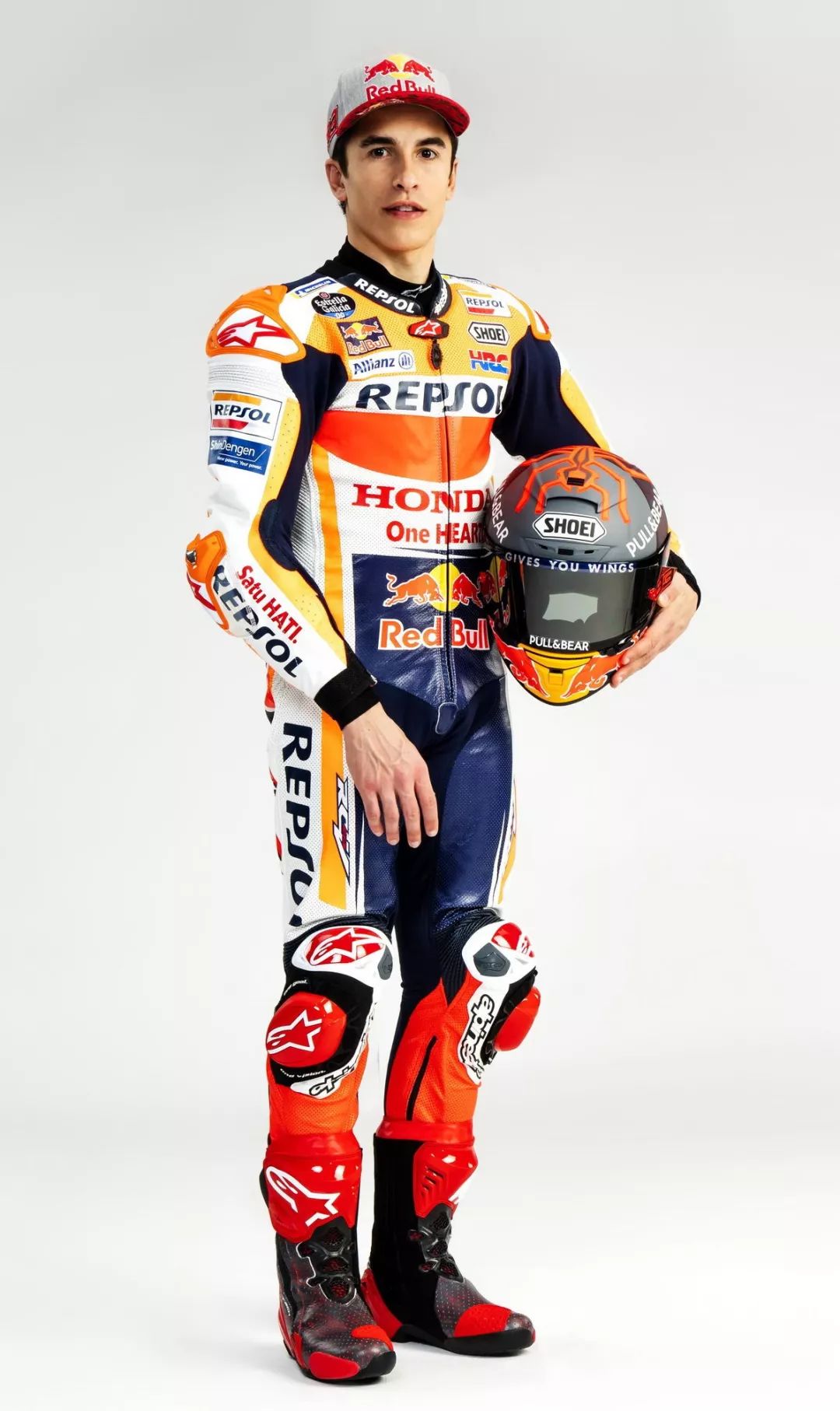 motogp 车队的两位车手,以及 2020 新赛季涂装的 rc213v 工厂赛车