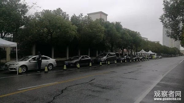 接送医护回家的滴滴司机：我不是勇士，只是尽