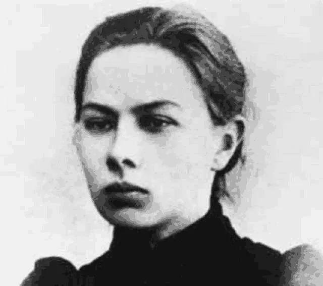 斯大林|斯大林掌权后，如何对待列宁的妻子！