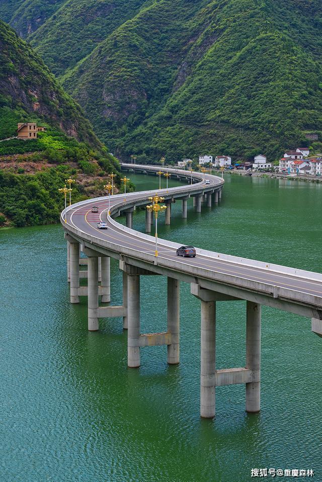 中国最美水上公路:不在海边胜过海岸公路美景_古昭