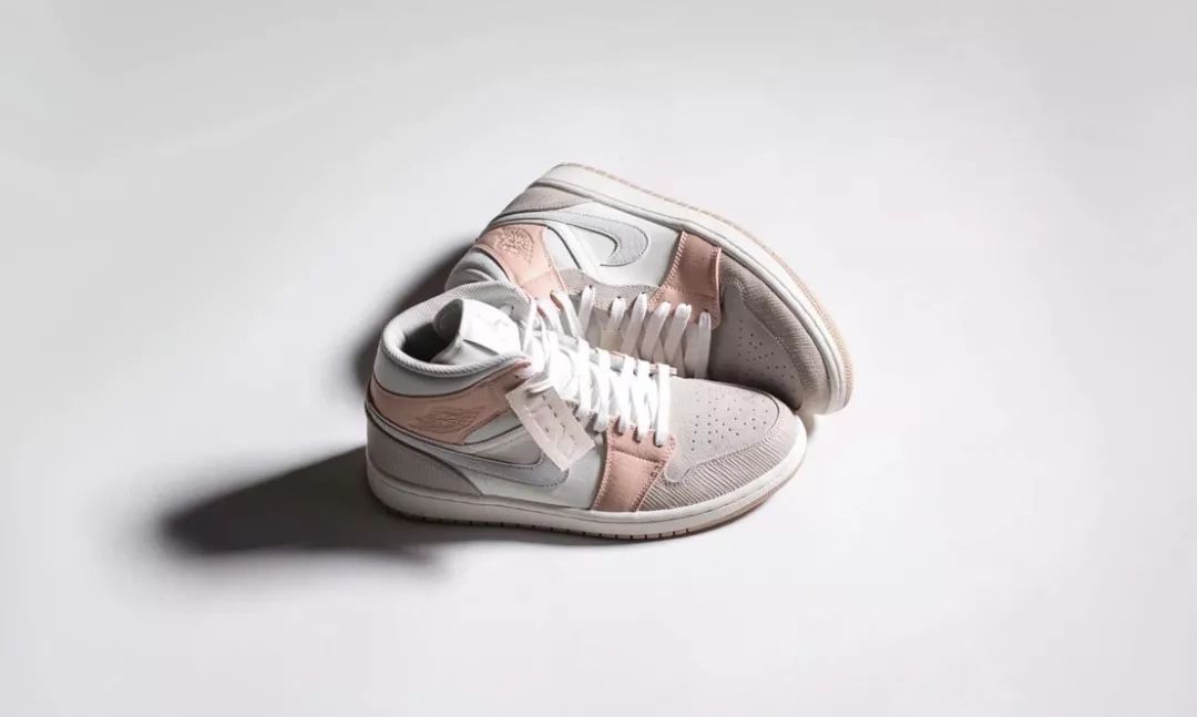 多种材质拼接!这双 Air Jordan 1 真的让人爱不