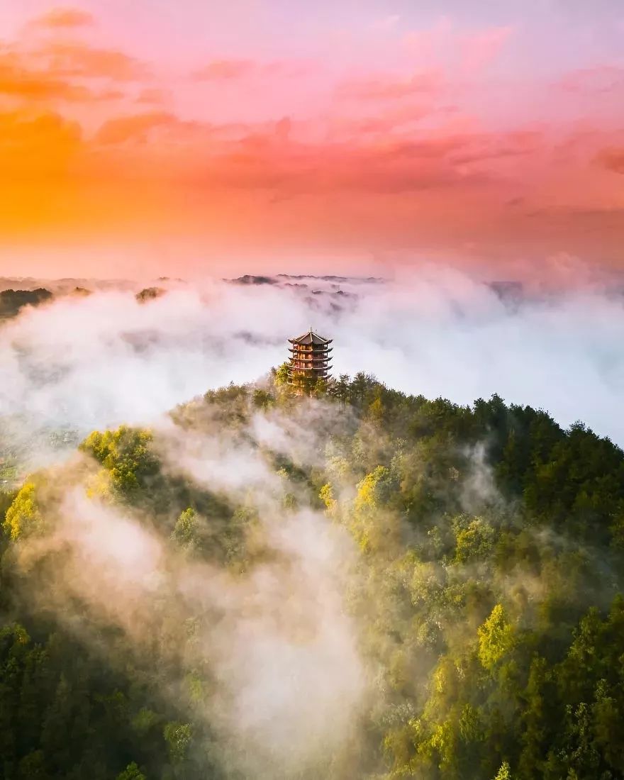 待到山河无恙,你必" 东山再起 "!" 东山 " 是指哪座山