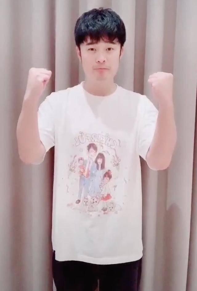 陈赫情人节晒亲亲照庆祝，不见张子萱，婚后他