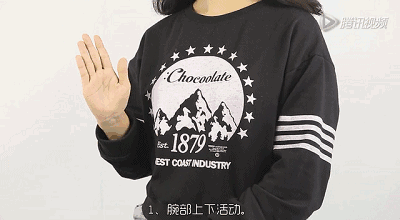 『六一艺术团』宅在家的正确姿势：天才琴童手指操GIF，陪孩子玩出学琴的快乐！