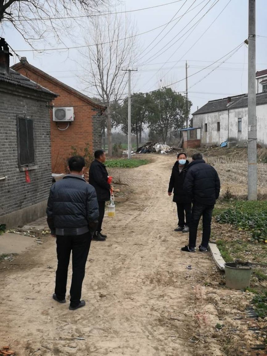 杨寿镇心系特殊群体杨寿民政科深入一线做好排查送关爱