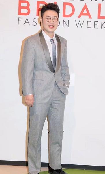 有种“整容”叫杜海涛为爱减肥，戴上眼镜判若