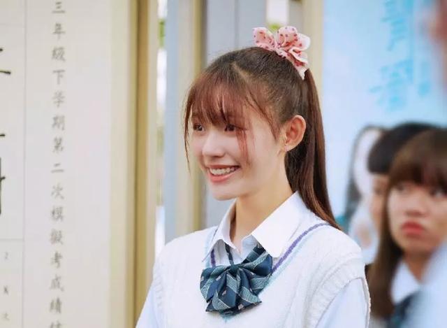 星女郎罕见私照曝光，身高三围都存疑，被嘲讽