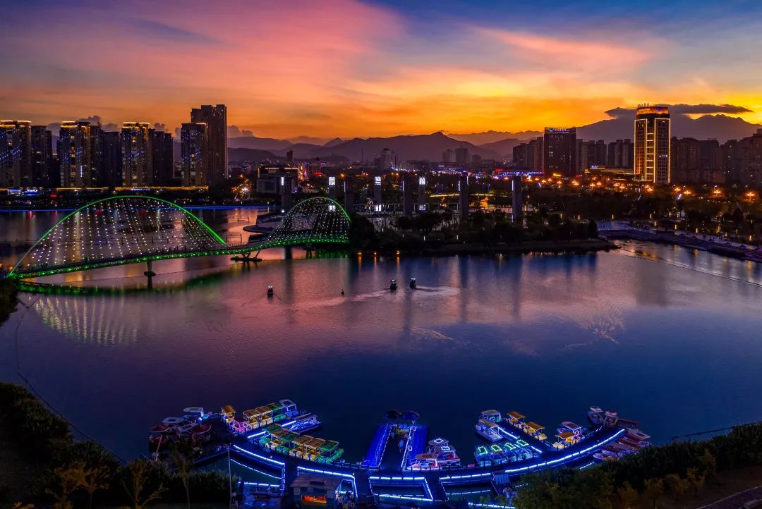 "宅家旅游"电子画册来了,请你跟着图片游苍南!