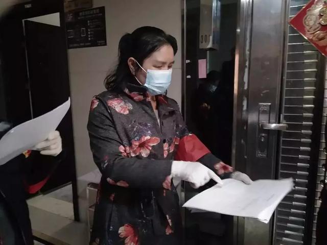 绾㈣敺钖囨儏娣辨偁鎮犳_大龟甲师孙绾绾的图片