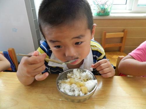 1岁宝宝怎么吃米饭