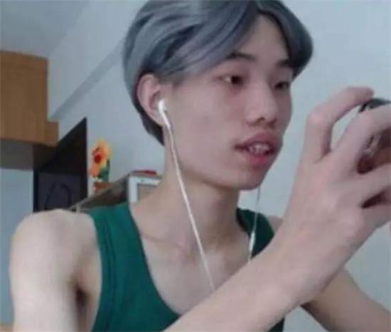 玛莎拉蒂还有这妙用虎牙鲨鱼哟新套路网友笑哭不愧战术大师