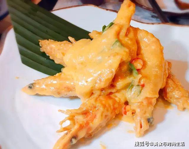 大虾守球门猜成语_球门和守球员的图片