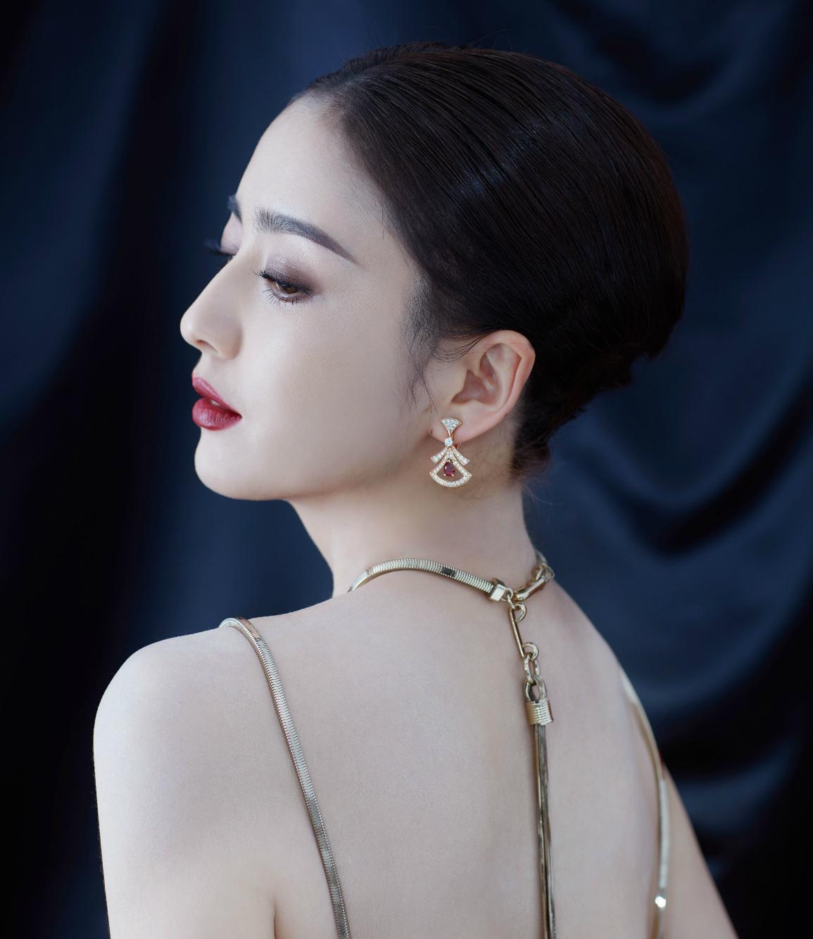 女星比美全靠鼻子?董洁太优越,热巴嫌弃自己,