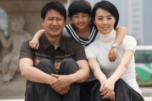 16年龍套37歲成名, 因無能被前妻拋棄, 如今娶「北方張曼玉」 娛樂 第2張