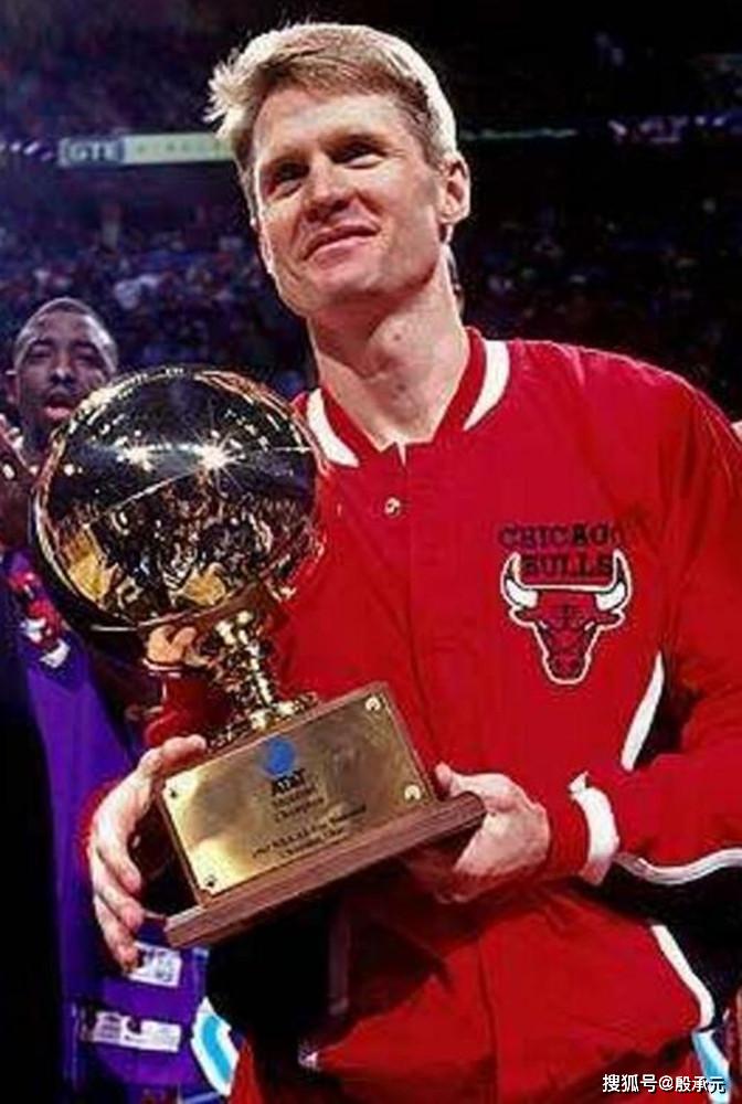 2020赛季三分球命中_格雷厄姆本赛季出场60场比赛三分球命中数200+,队史(2)