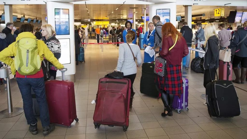 荷兰新闻短平快机场托运行李的新试验等2月15日