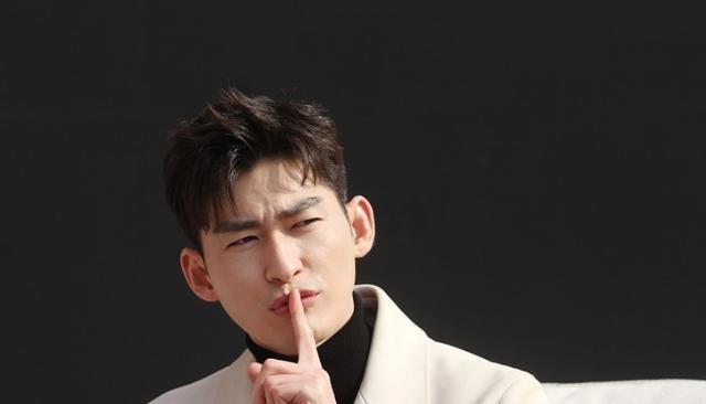 张翰新恋情曝光!女方闺蜜透露消息,粉丝们并不