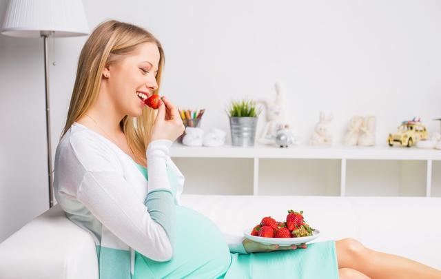 怀孕后，准妈妈要告别这4类食物，没营养不说，对胎儿也不好