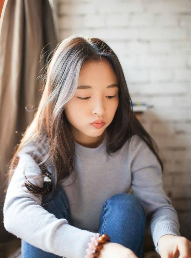 武大校花吴倩未婚先孕,小小年纪穿搭超有范,怪不得很有女神魅力